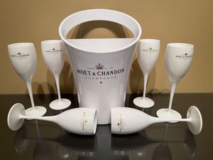 Moet Chandon champagne-emmer en 6 wijnglazen