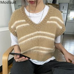 Mohair gestreepte gebreide vrouwen trui vest mouwloze V-hals losse trui tops mode Koreaanse vrouwelijke jumpers 210514