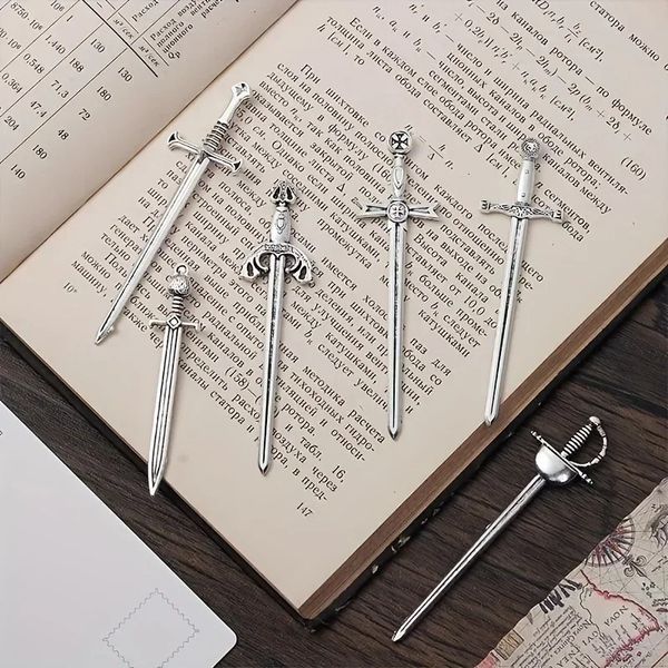 Mohamm 6pcSset Swords Swords Knife Set Retro Charms Metal Book Marks Reading Clips Markers Craft Supplies 240428