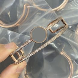 Bracelet Moissanite bracelets de charme classiques bijoux de créateur pour femmes plaqué or hommes accessoires en métal bracelets de manchette filles anniversaire couple cadeau zl136 F4