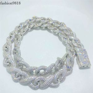 Bus de collier cubain de bijoux de Moissanite Infinit