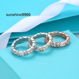 MOISSANITE Ring Love Rings Diseñador para mujeres Joyas para mujeres Mujer Rose Gold Silver Cross Boded Ring Luxury Joyas Ladies Girl Fiesta de cumpleaños Tamaño de regalo 5-9 Dhgate