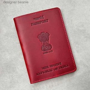 Clips para dinero, funda de cuero personalizada para pasaporte, billetera para pasaporte Crazy Horse de la India, funda para fotos de tamaño indio para PassportL231117