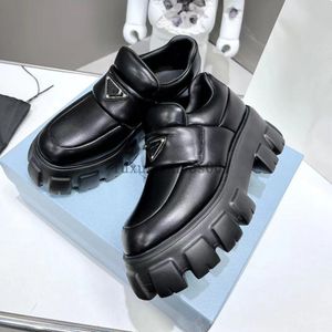 Monolithe Black En cuir Logs Chaussures pour femme plate-forme mocassins Patent Matte Mobaye