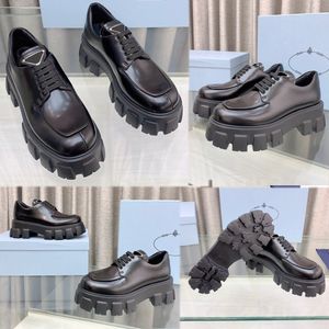 Chaussures à lacets en cuir brossé Monolith 1E255 La semelle moderniste épaisse noire au design monolithique unique est associée à la tige en cuir brossé Mocassins de la marque