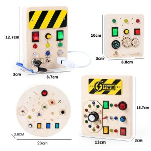 Montessori Busy Board Sensory Toys Wooden avec LED d'éclairage LED CONTRÔLE Activités de voyage