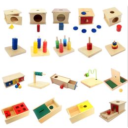 Boîte de jouets sensoriels Montessori Imbucare Boîte à boîte en bois vertical disques horizontaux de base Compétences de vie Basic