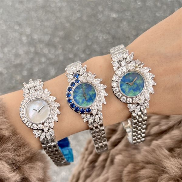 Montre de luxe Babysbreath Diamond Watch 26x7.8mm Mouvement à quartz suisse Boîtier en acier Bracelet en caoutchouc Montres pour femmes Montres-bracelets