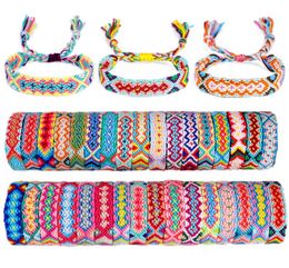 Moon Girl 20 pièces Bracelet d'amitié de couleur aléatoire pour femmes Fashion Fashion Macrame à la main Pulseras Femme Drop F1201 6786173