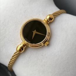 2024 Fashion Round Watch Designer Womens Gold Black Watch Quartz Beweging Hoge kwaliteit Women Men Men Klassieke Pol Horloges Foe Wedding Montre de Luxe G64