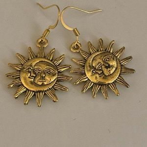 Moon Sun bengelen oorbellen voor vrouwen vintage zon gezicht oorbel mode sieraden statement goth gothic accessoires groothandel
