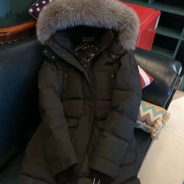 Mooses Knuckles Jacket Canada Men's Down Coats High Real Fur Womens Canadian Woman Style Blanc et Black Fur White Duck Down Mooses Veste Hiver Hot Vendre 9790