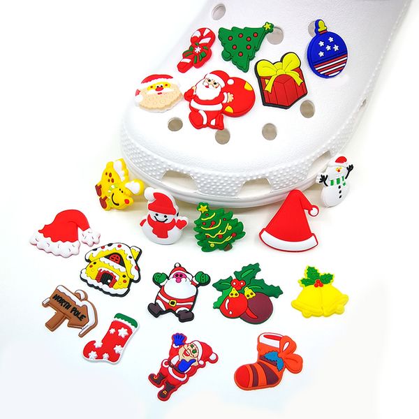 MOQ 100pcs série de Noël wapiti Père Noël motif croc charmes 2D en caoutchouc souple Chaussure charme Décorations boucles fit chaussures de jardin Cadeaux de Noël