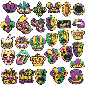 MOQ 20 pièces PVC Mardi Gras masque lèvres chaussure breloques décoration boucle pour sabot Bracelet Bracelet vacances fête cadeau