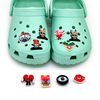 Moq 50pcs Hot Bad Bunny Match Croc Charms 2D Soft PVC Clog Shoe Parts Accessoires Fashion Shoe Buckles Décorations Fit Men Sandales
