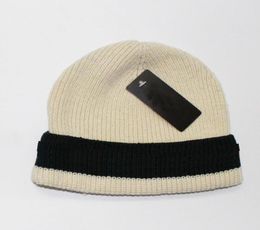 moq1 hiver man fashion beanie noire femme crâne capsr chaude chapeau Noël gife hommes sport décontracté chapeau de vent unisexe grey9163318