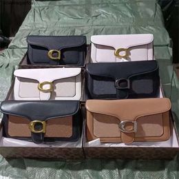 Más colores Diseñadores de lujos Moda Bolsas con solapa Bolsa de hombro acolchada para mujer Cadena de oro Bolsos cruzados de cuero Monederos Bolso de mano negro Bolso C Letra 24