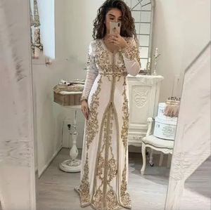 Marokkaanse elegante ivoor Kaftan moslimavondjurken lange mouw appliques gouden kant islamitische Saoedi -Arabië Dubai formele feestjurken