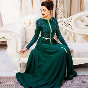 Marocain Kaftan manches longues une ligne robes de soirée avec appliques perlé balayer le train de la robe de la mariée Plus la taille