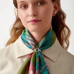 Mors Silk Scarf anneau charme foulard