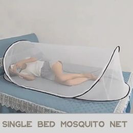 Mosquito Net Camping Camper Camper Folding al aire libre Dormitorios de estudiantes portátiles Neta de insectos para la cama única 240412