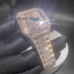 La plupart vendaient entièrement glacée VVS Moisanite montre une montre diamant en or jaune en or cloute
