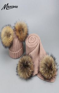 Ensemble chapeau et écharpe mère et enfant laine hiver véritable pompon de fourrure naturelle tricoté Bobble nouveaux bonnets écharpes Pom Pom Skullies Y1911126142931