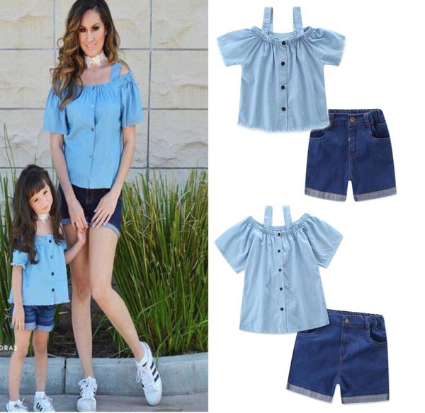 Vêtements de mère et fille maman et moi assortiment des tenues de famille féminines filles de jean condole ceinture t-shirt short 2pcs sets f6125086