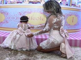 Mère fille princesse rose dentelle robe de bal robes de fille de fleur manches longues mère de mariée robes avec grand Bow2331594