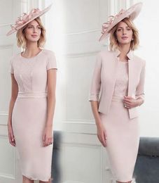 Robes de mère rose clair col rond mère de la mariée grande taille fermeture éclair personnalisée à lacets nouveau formel droit longueur genou satin perlé avec veste