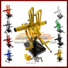 Motocicleta Ajustable CNC Reposapiés Reposapiés Pedal trasero para KAWASAKI NINJA ZX-12R ZX 12 R 12R ZX1200 ZX12R 02 03 04 05 06 02-06 CNC Reposapiés Reposapiés Rearset Kit 8Colors