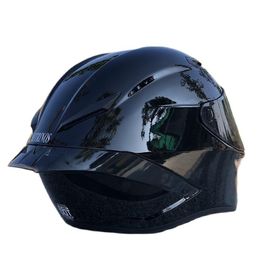 Cascos de motocicleta Material ABS Casco Montar Moto Sombrero de seguridad Mujeres con alerón grande Color negro Cara completa Hombres