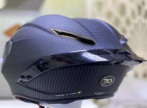 Casques de moto Casque Full Face Casque 70e anniversaire Black Gol Fibre Glass Racing avec Big Tail Spoiler7825969