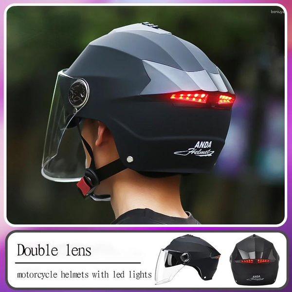 Cascos de motocicleta con luces LED, casco de ciclomotor, Scooter eléctrico para hombres y mujeres, doble visera, luz recargable de verano