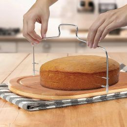 Moldes 1 PC Pastel de doble línea cortador de pastel ajustable Aguinero de acero inoxidable Bread Diviser Herramientas para hornear pastel de cocina