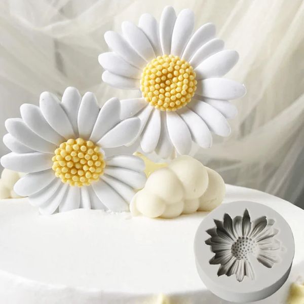 Moules 3d Daisy Flower Moule Soleil Silicone Moule Aromathérapie époxy Soap Candle Decoration Decoration outils de boulangerie pour les gâteaux