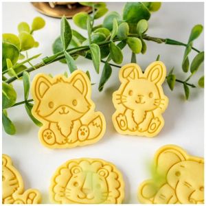 Molds Cartoon Animal Biscuit Mold Cookie Cutter Bear Cat Rabbit Cookie Mold Fondant Cake Stamp Cookie Cutter Pastry Baking Tools