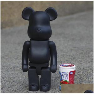 Juegos de películas 28 cm 400% The Bearbrick PVC Evade Pegamento Oso Negro y Figuras Blancas Juguete para Coleccionistas Trabajo de Arte Modelo Gota Entrega Juguetes G Dhpmo