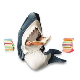 Films TV peluche jouet dessin animé requin sac de couchage pyjamas bureau sieste couverture Karakal haute qualité tissu sirène châle pour enfants adultes 231013