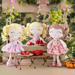 Films TV Toy en peluche Gloveleya Poll Doll Coil Hair Dolls 2023 Nouveau design Fruit Toys 30cm 240407