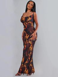 Mozision print geplooide bodycon maxi jurk dames spaghetti riem backless slipdress dames elegante sexy long jurk clubwear 240410