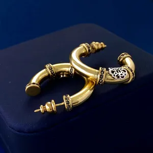 MQ Pendientes diseñador de calavera para mujer contador más alto Materiales avanzados para hombre 5A T0P Chapado en oro 18K Tamaño europeo joyería de moda de lujo con caja 002