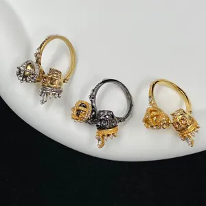 MQ Anillo calavera diseñador para mujer reproducciones oficiales para hombre 5A T0P Chapado en oro 18K regalo exquisito diamante joyería estilo clásico con caja 001