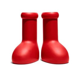 MSCHF Big Red Boots 2023 Astro Boy Boot Cartoon dans la vraie vie mode hommes femmes bottes de pluie plate-forme en caoutchouc à fond épais avec chaussures surdimensionnées bottes au genou rondes YU112ES