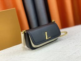 MT Clutch Bags Handtas met klep Gouden ketting Crossbodytassen Klassiek Lockme Tender Pochette Schoudertas Clutch Portemonnee Effen portemonnee Echt leer Sleutel met slot M81560