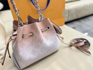 MT Bolso de mano, bolso tipo cubo, bolso de cuero con patrón perforado, bolso con asa, bolso de hombro en ángulo Retro a la moda para mujer, mochila de comprador para mujer