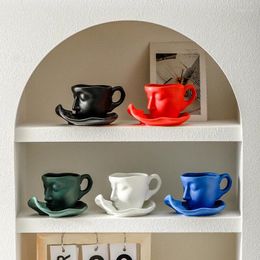 Tasses 100ml de design art abstrait visage humain et soucoupes Fashion Creative en céramique tasse pour cadeau de café à la maison tasses