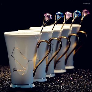 Mokken 12 Constellations Mok Fashion Tekening Gold Decal Bone China Porselein Coffee Creative met Crystal Lepoon Zodiac Ceramic Cup