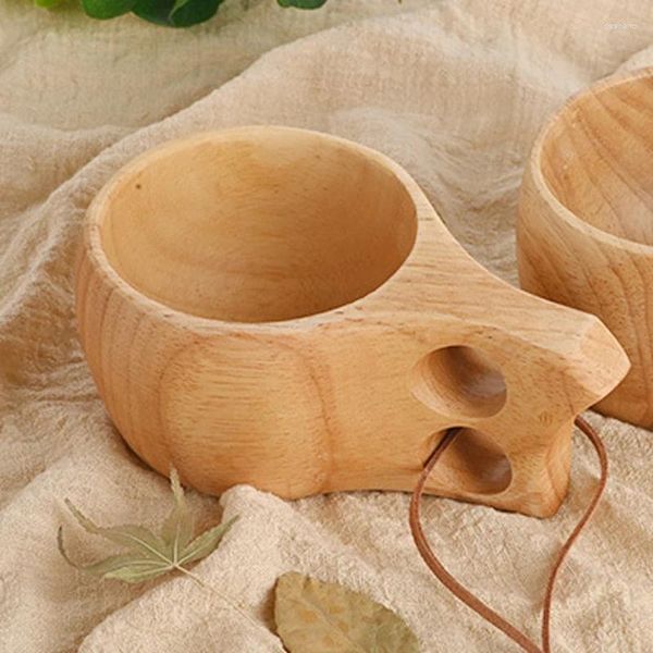 Tazas 1 PC Copa de madera Finlandia Madera de goma portátil Estilo nórdico entero con manija Hebilla colgante Café de leche práctica