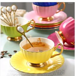Tazas 200ml Phnom Penh Coffee Cup Art Tea Té Té de artesanía por China y platillo Golden Spoon Golden Luxury Taza